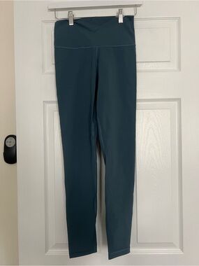 Aritzia TnA leggings